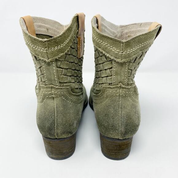 Diba True Sage Green Suede Free Pass Western Ankle Booties Women's Sz 9 Pull On - Picture 4 of 9